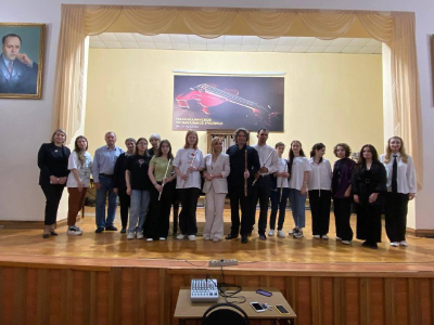 25 апреля , в зале Махачкалинского музыкального училища состоялся мастер- класс заслуженного артиста РФ, обладателя титула «артист Yamaha» - Максима Рубцова.